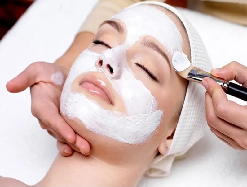 خدمات پاکسازی پوست